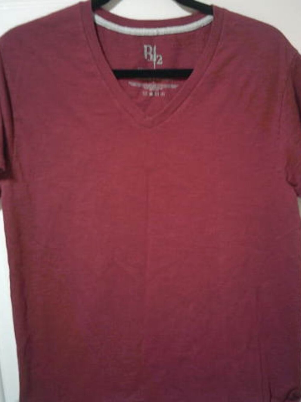 B2 ORIGINAL BLENDS MEN'S V-NECK SS T-SHIRT TOP SIZE LARGE MAROON RED PULLOVER 👨